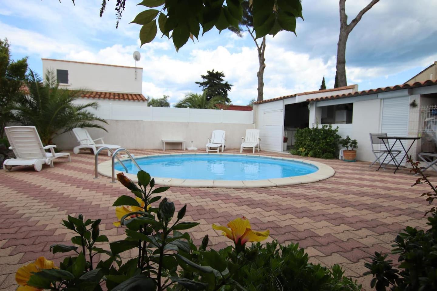 Chambre Privee Independante, Piscine Agde Exterior photo